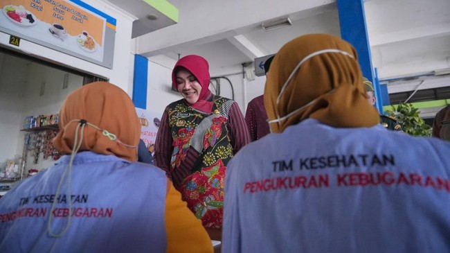 Bupati Klaten Sri Mulyani meminta perusahaan bus memastikan kesehatan sopir dan kru yang bertugas saat mudik Lebaran Idulfitri 1444 Hijriah dalam kondisi sehat.