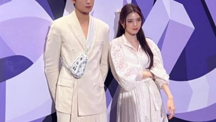 Pancarkan Aura Mahal, Simak Gaya Cha Eun Woo dan Han So Hee di Event The Gris VIP Dior Party