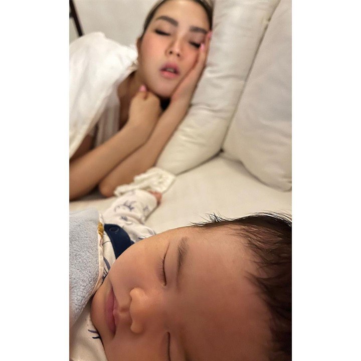 <p>Ello juga beberapa kali mengunggah potret sang anak ke media sosialnya. Banyak netizen yang gemas dengan gaya Dunia nih, Bunda. (Foto: Instagram: @marcello.tahitoe)</p>