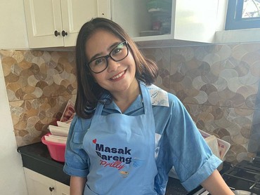 img-title Prilly Latuconsina Soroti Asmara Maxime Bouttier & Luna Maya: Cocok Banget Mereka