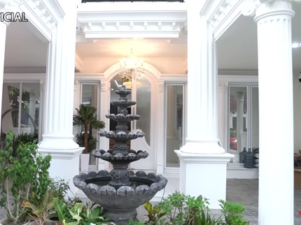 7 Potret Rumah Mewah dr Shindy Kakak Ria Ricis, Bernuansa Serba Putih