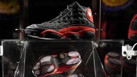 FOTO: Sepatu Michael Jordan Terjual Seharga Rp 32,5 Miliar