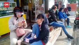 VIDEO: Pemudik Bermotor Mulai Ramai Lewati Jalur Pantura Subang