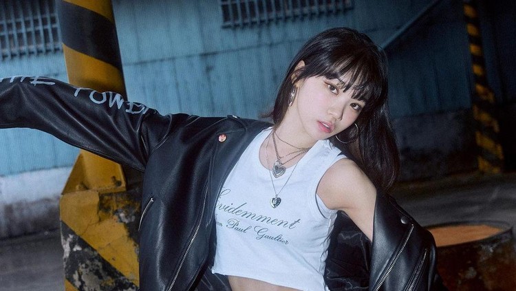 CHAEWON LE SSERAFIM