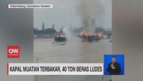 VIDEO: Kapal Muatan Terbakar, 40 Ton Beras Ludes