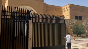 Rujuk, Gerbang Kedubes Iran di Saudi Terbuka Perdana dalam 7 Tahun