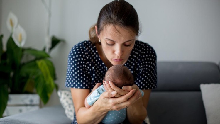 menyusui bayi Ilustrasi menyusui bayi