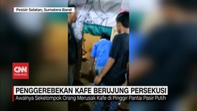 VIDEO: Penggerebekan Kafe Berujung Persekusi