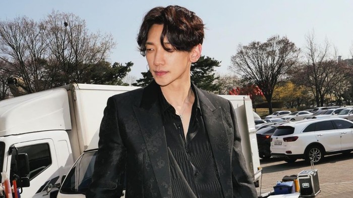 Meski Punya Tubuh Atletis dan Perut Sixpack, Bi Rain Disebut Pre-Obesitas! Kok Bisa?