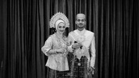 <p>Istri aktor Wafda Saifan, Safira Kamila, juga merayakan Lebaran saat sedang hamil. Safira yang berprofesi sebagai dokter gigi ini tengah hamil anak pertama. Wafda pertama kali mengumumkan kabar kehamilan ini pada akhir Februari lalu. (Foto: Instagram @wafda90)</p>