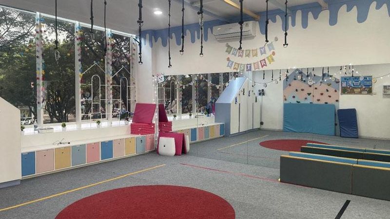 Pendidikan Anak Usia Dini (PAUD) merupakan institusi pendidikan yang menaungi anak sejak lahir sampai berusia lima tahun.