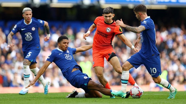 Chelsea menelan kekalahan dalam duel lawan Brighton&Hove Albion pada laga Liga Inggris di Stamford Bridge, Sabtu (15/4).