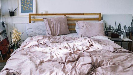 5 Rekomendasi Bed Cover Lembut, Bikin Tidur Lebih Nyaman