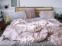 Jarang Cuci Seprai-Sarung Bantal bisa Jadi Tempat Jutaan Bakteri Hidup