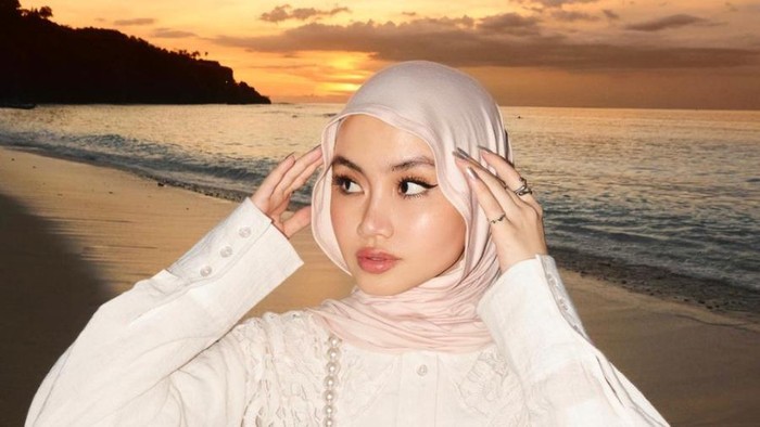 Inspirasi Gamis ala Selebgram Hijabers untuk Outfit Lebaran