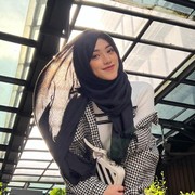 Inspirasi Gaya Simpel ala Shirin Al Athrus untuk Outfit Mudik