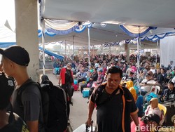 Pelabuhan Batu Ampar Batam Dipadati Pemudik Tujuan Medan