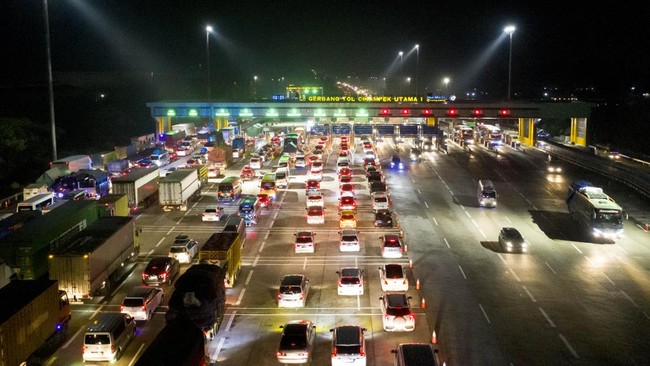 Kemenhub memperkirakan 2,8 juta kendaraan akan meninggalkan Jakarta via Tol di momentum libur Nataru.