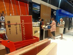Warga Bali Borong Produk Elektronik di Transmart Full Day Sale