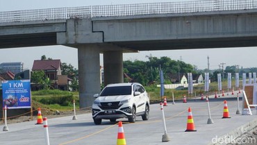 Baru Diresmikan oleh Jokowi, Berapa Tarif Tol Solo-Jogja?