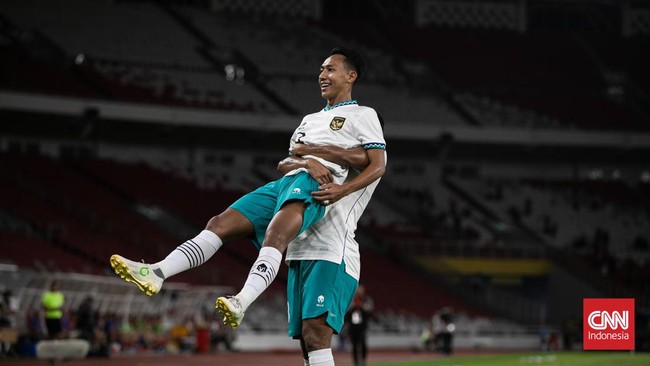 Beckham Putra Nugraha memberikan komentarnya usai mencetak gol sematawayang Timnas Indonesia U-22 saat mengalahkan Lebanon 1-0, Minggu (16/4).