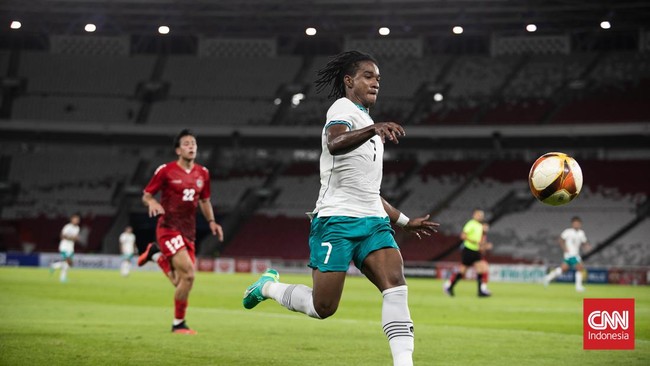 Timnas Indonesia U-22 berhasil memimpin 1-0 dalam duel lawan Lebanon di babak pertama. Namun di babak pertama, Ronaldo Kwateh mengalami cedera.