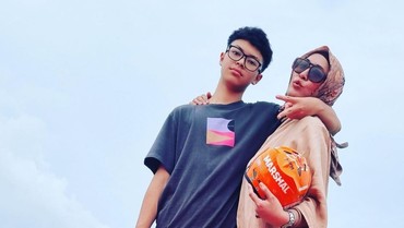 Alasan Angelina Sondakh Belum Izinkan Keanu Massaid Terjun ke Dunia Akting