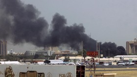 Perang Saudara di Sudan, Peluru Nyasar Hantam Kamp WNI di Khartoum