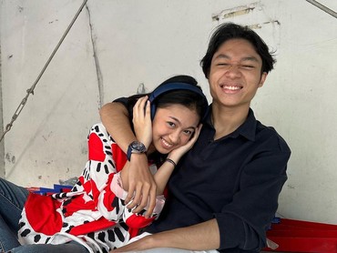 img-title Berbagi Kebahagiaan, Kiesha Alvaro dan Zara Leola Ajak Anak Yatim Buka Bersama