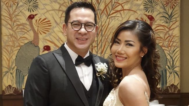 Pengacara Inge menyebut kliennya tak pernah memegang uang tunai atau menerima hasil usaha bersama selama 16 tahun menikah dengan Ari Wibowo.