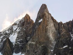 Bagaimana Perubahan Iklim Runtuhkan Bebatuan di Pegunungan Alpen?