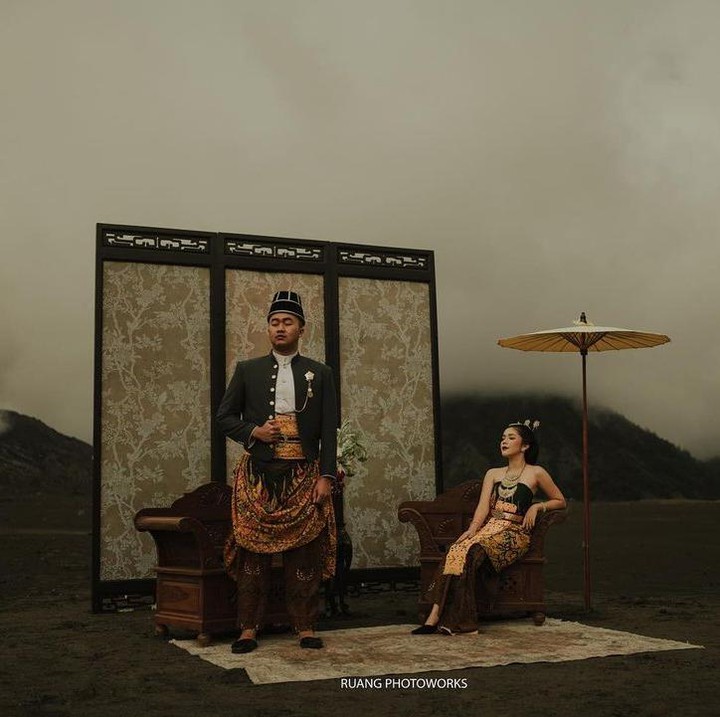<p>Potret prewedding Fay sontak menuai banyak pujian dari netizen nih, Bunda. "Masyaallah bagus banget, kerennnn," ujar akun @loren***. (Foto: Instagram @faynabilalxndr)<br /><br /><br /></p>