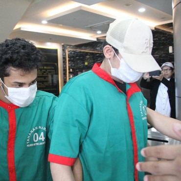 Terancam Penjara 4 Tahun, Ini Peran Penting Hud Filbert Jelang Pesta Narkoba