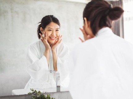 9 Cara Mencerahkan Wajah Kusam secara Alami, Bisa Pakai Teh