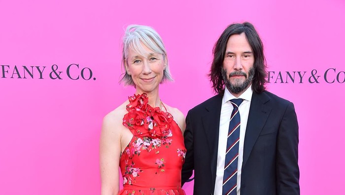 5 Fakta Mengagumkan Alexandra Grant, Kekasih Keanu Reeves yang Sering Dibully Mirip Nenek-nenek