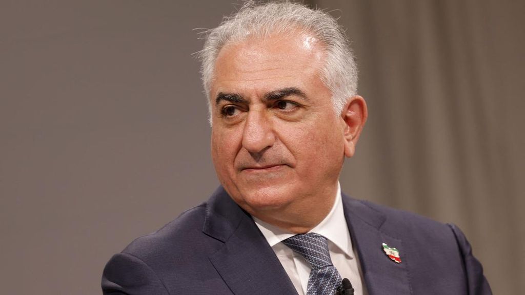 Siapa Reza Pahlavi yang Diminta Rakyat Pimpin Iran?