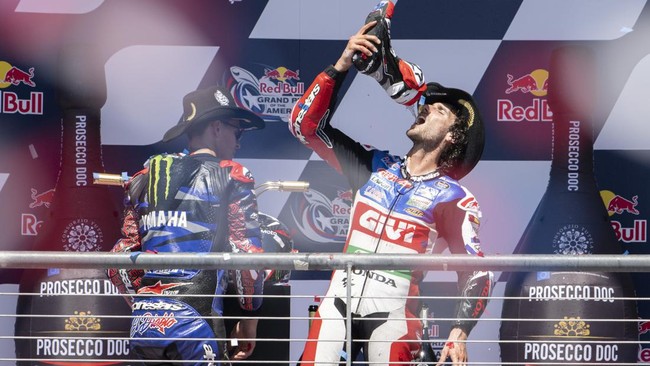 Pembalap LCR Honda Alex Rins melontarkan pujian kepada Indonesia jelang berlangsungnya balapan MotoGP Mandalika sepanjang akhir pekan ini.