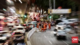 Simpang Santa Jaksel: Ditutup, Bikin Macet Horor, Dibuka Lagi