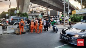 Penutupan Picu Macet Horor, Simpang Santa Jaksel Kembali Dibuka