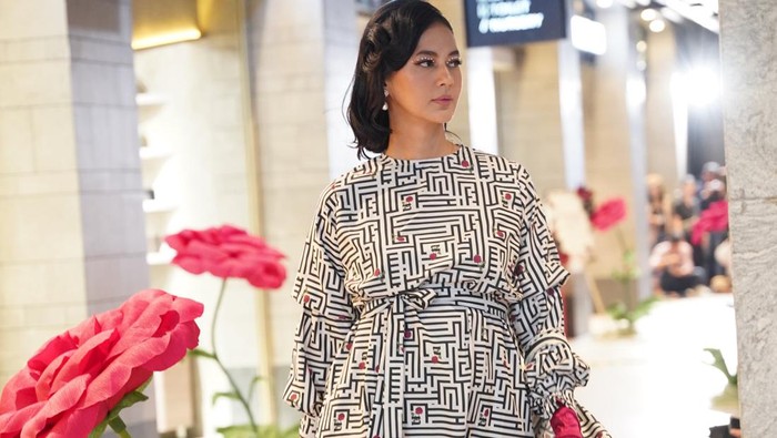 Renjana Senja, Kolaborasi Indah Tities Sapoetra dan Nona untuk Outfit Lebaranmu