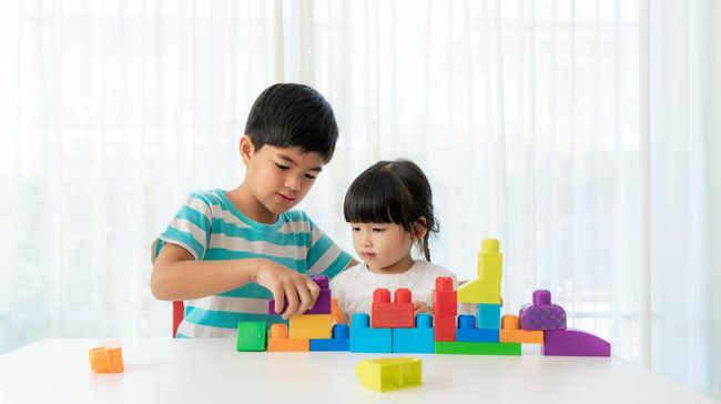 Mengenal Karakteristik Anak Pertama yang Kerap Dituntut Selalu Sempurna