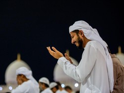 Lirik Sholawat Nabi Putra Abdullah Lengkap dengan Artinya