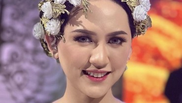 Lirik Lagu dan Terjemahan Dadi Siji - Happy Asmara dan Delva