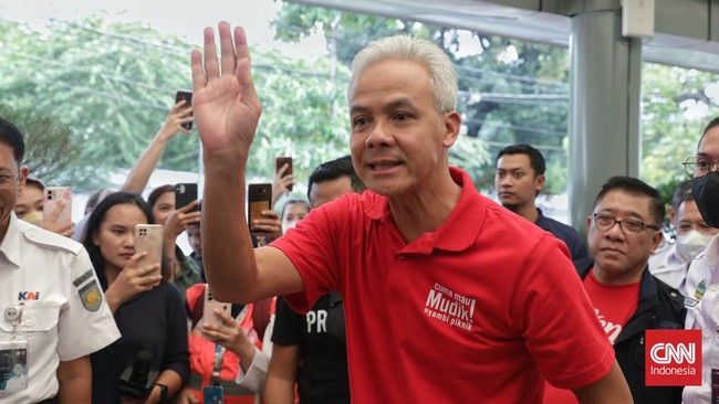 Ganjar Pranowo sempat ditanyai soal dukungan dari partai kuning dan juga isu Nasaruddin Umar cawapres saat berkunjung ke Manado.