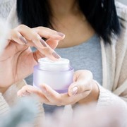 Selalu Ada di Kemasan, Kamu Wajib Tahu Arti Simbol pada Produk Kecantikan