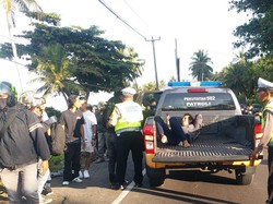 Mobil Travel Tabrak 3 Motor, Kerugian Rp 50 Juta