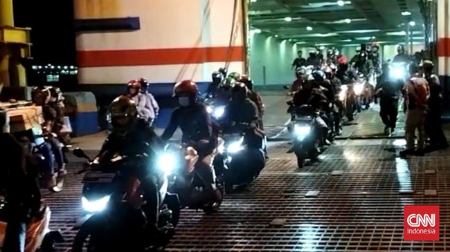 Pada musim mudik lebaran 2023 ini pemerintah menerapkan kebijakan agar pemudik motor yang akan menyeberang ke Bakauheni diarahkan via Ciwandan, bukan Merak.