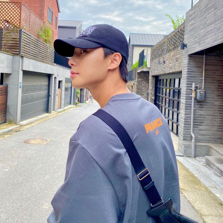 <p>Kita doakan, semoga film <em>The Marvels</em> yang akan dibintangi oleh Park Seo Joon berjalan dengan lancar dan ditonton oleh banyak orang ya, Bunda? (Foto: Instagram @bn_sj2013)</p>