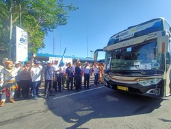 Pemudik Semringah Pulang Kampung Gratis dari Denpasar ke Bandung