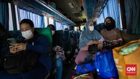 Keluhan Sopir dan Teriakan Pedagang Asongan di Bus Ekonomi Merak